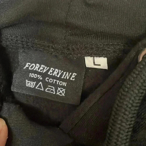 ❤️2/$30❤️[L]Embellished Skeleton Black  Hoodie- Unisex-NWOT - Picture 2 of 4